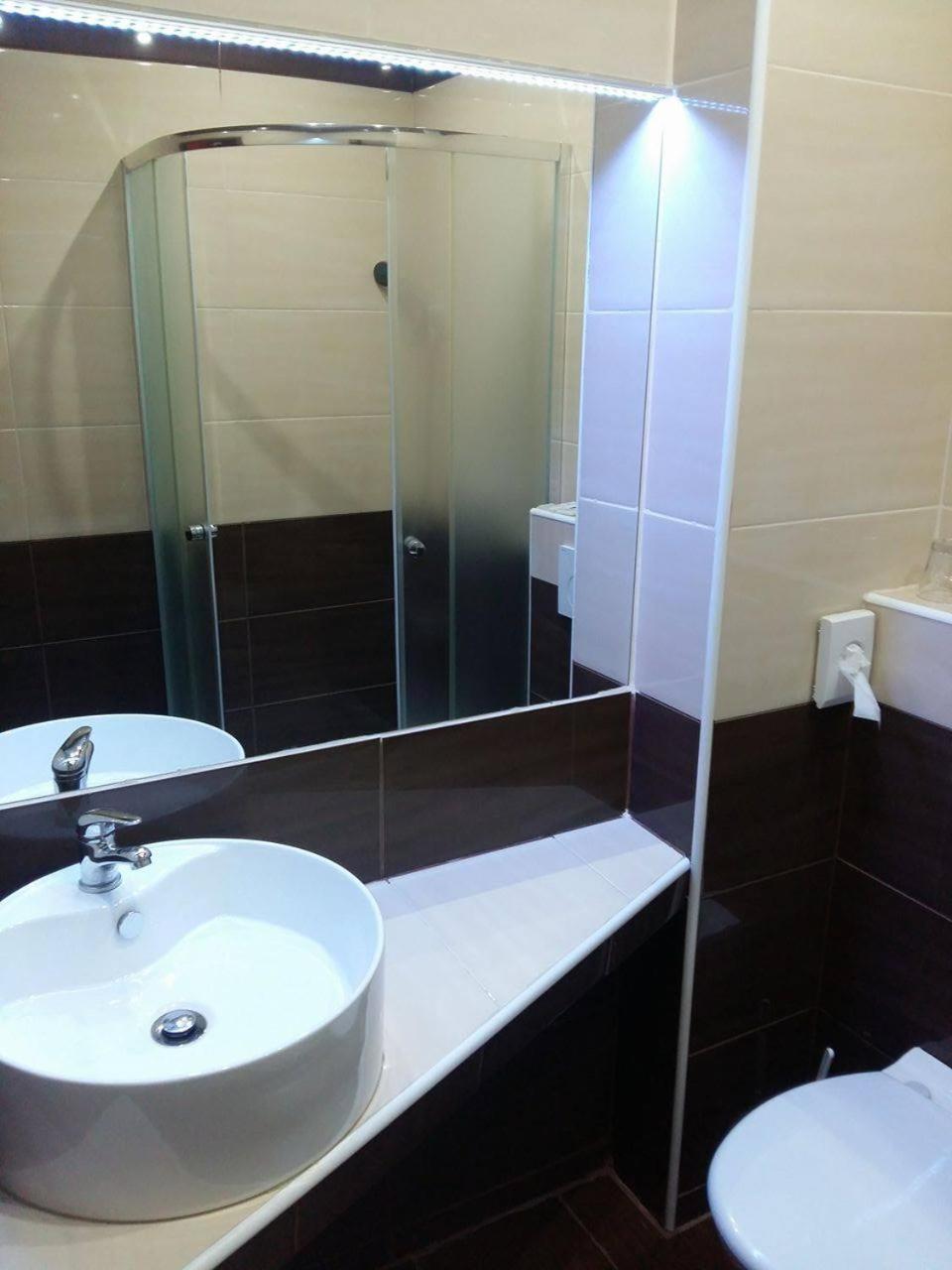 Hotel Central Sala Стая снимка