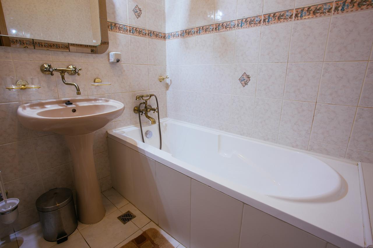Hotel Central Sala Екстериор снимка