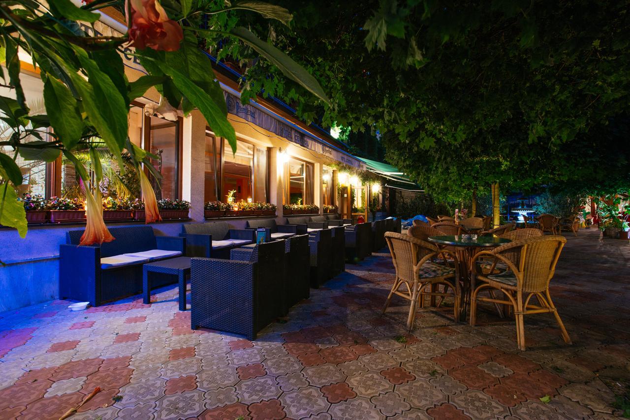 Hotel Central Sala Екстериор снимка