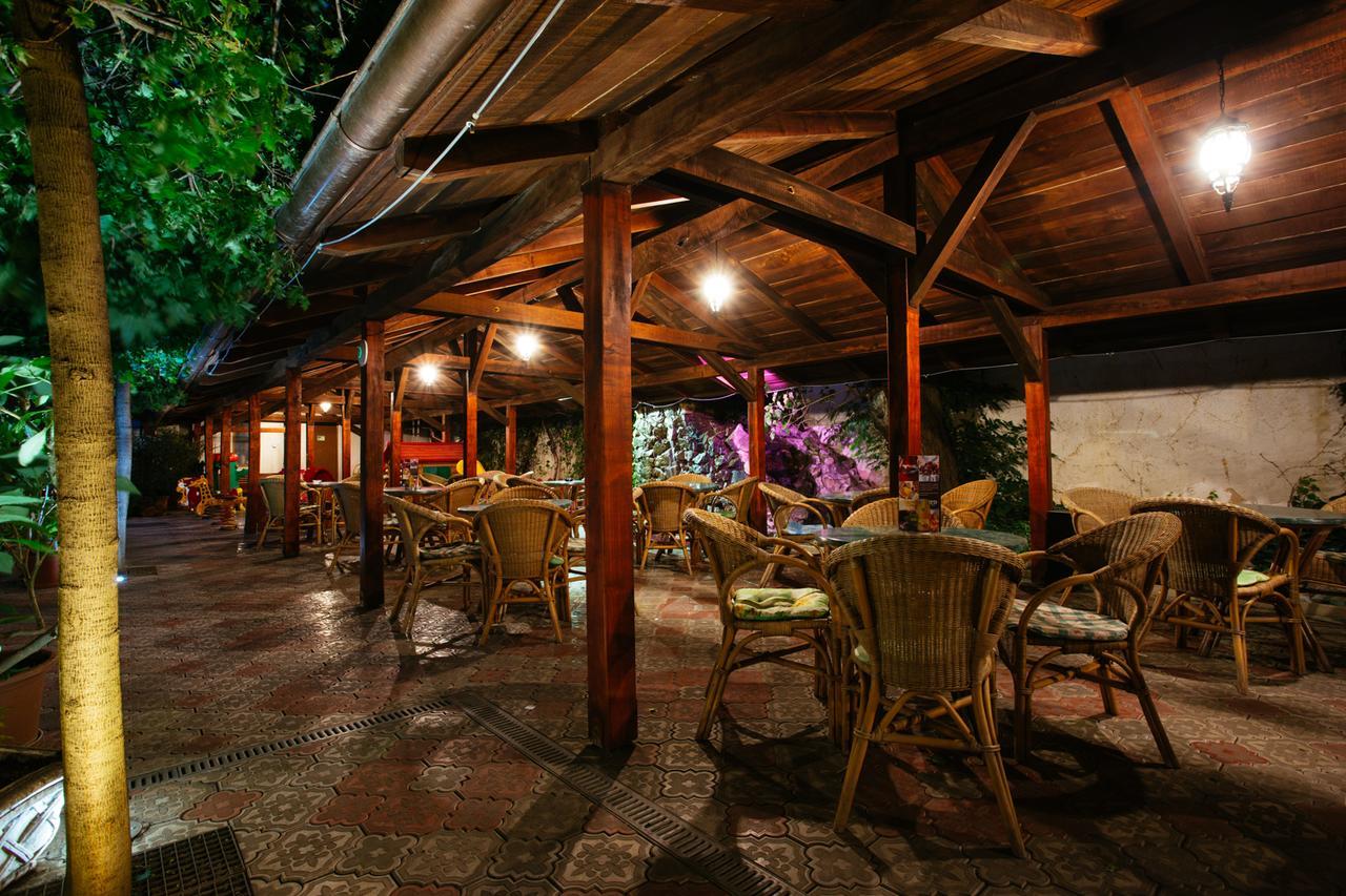 Hotel Central Sala Екстериор снимка